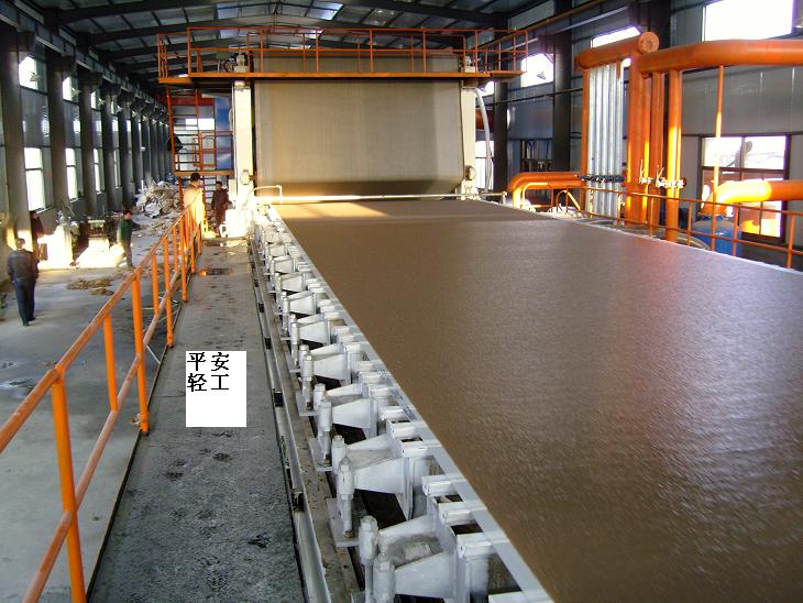 2008年2月，阜寧興峰成功出紙